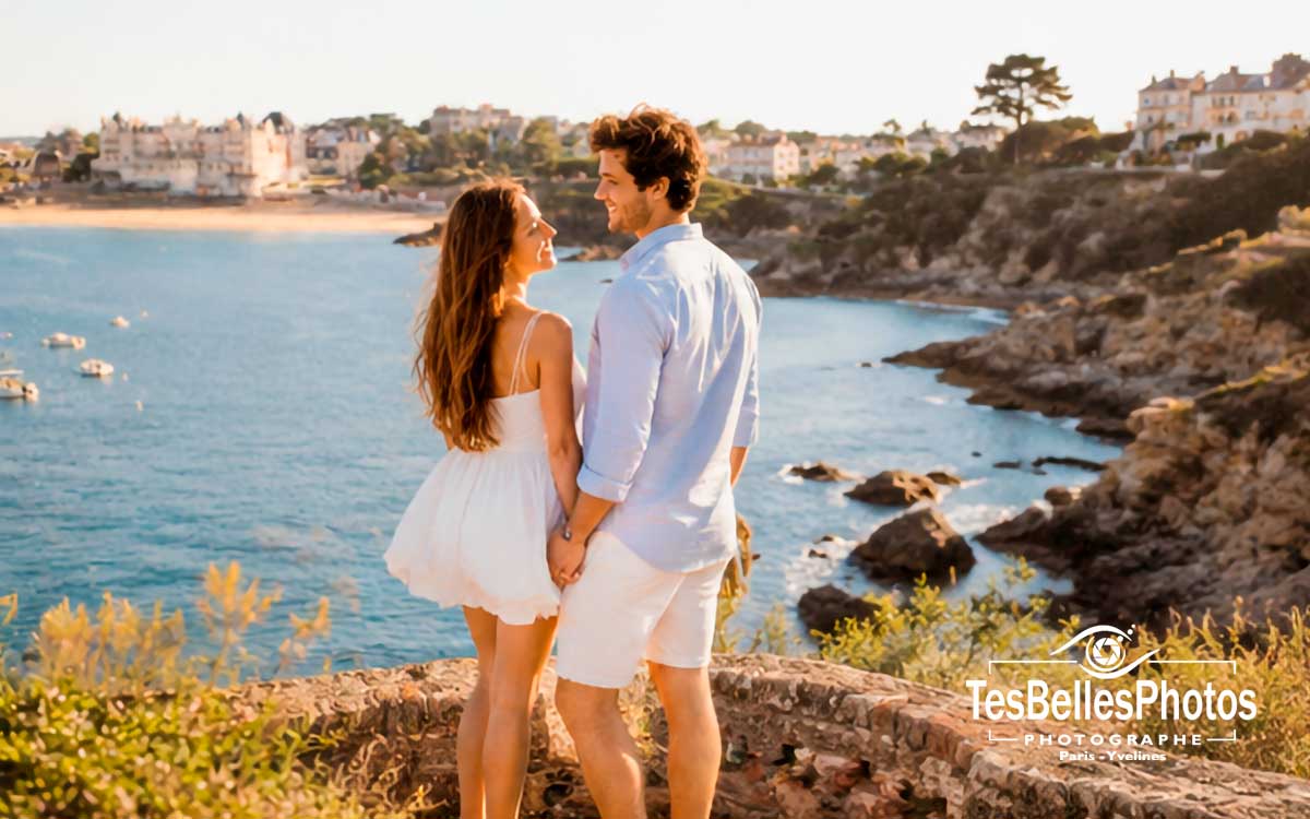 Photographe couple Saint-Lunaire – shooting naturel en bord de mer