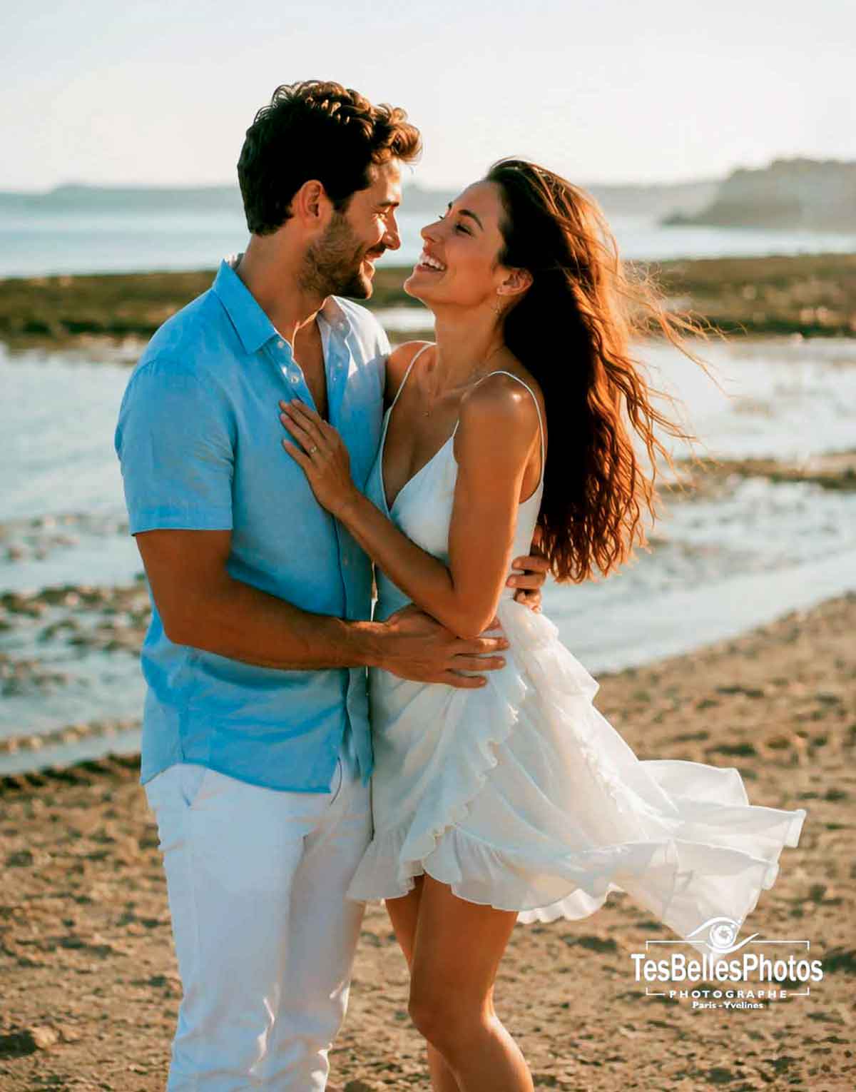 Photographe couple Cancale – séance d'engagement naturelle